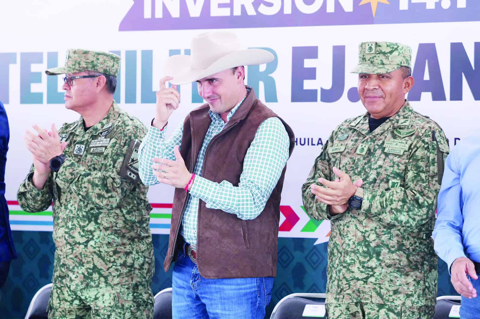 Manolo Jim&eacute;nez entrega nuevo cuartel militar en Arteaga para fortalecer la seguridad