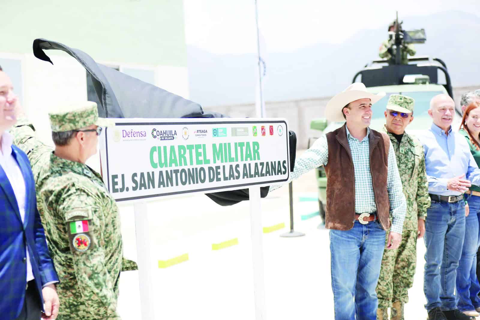 Manolo Jim&eacute;nez entrega nuevo cuartel militar en Arteaga para fortalecer la seguridad