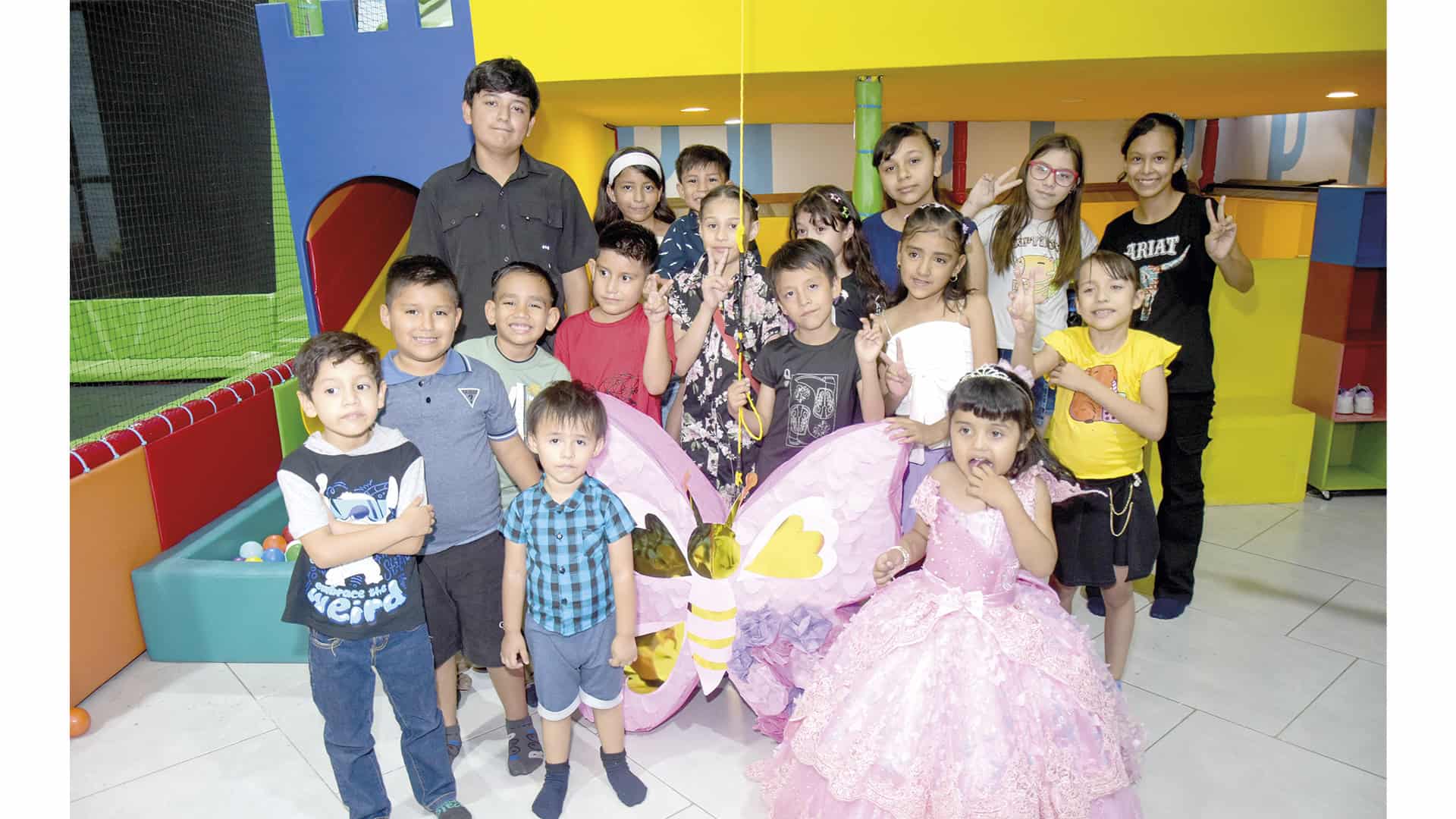 Keily Rodr&iacute;guez celebra su cumplea&ntilde;os en Monclova con familia y amigos
