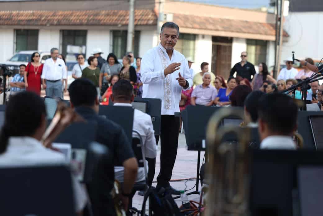 Javier D&iacute;az Gonz&aacute;lez impulsa el Festival Internacional de las Artes en Saltillo