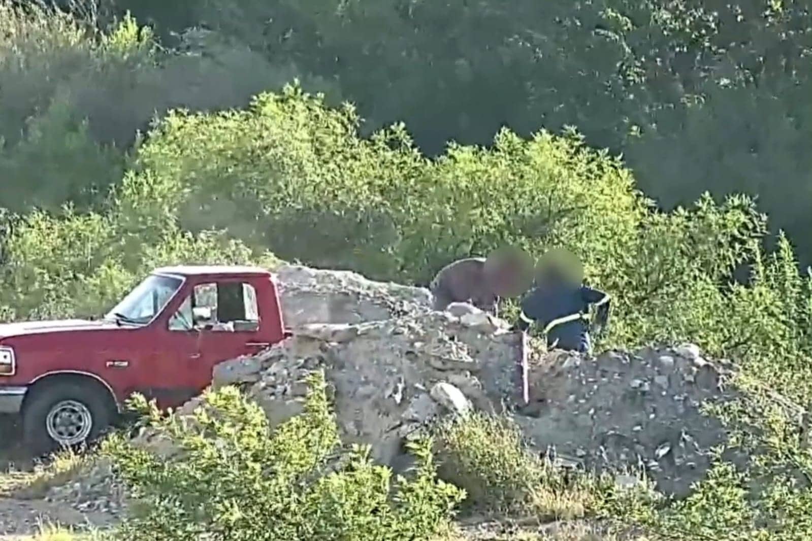 Polic&iacute;a Ambiental detiene a 17 personas por arrojar basura en Saltillo