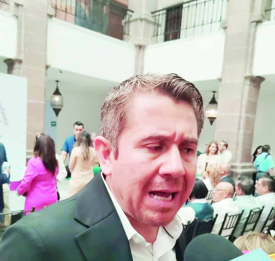 Hugo Lozano informa sobre clases a distancia en Coahuila por altas temperaturas