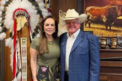 Alcaldesa Canturosas traza ruta en Texas al estilo Maru Campos