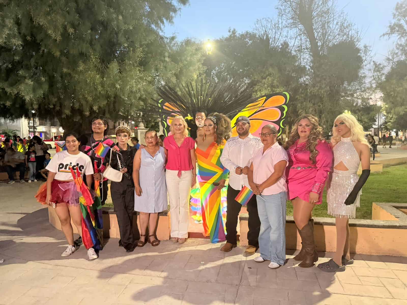 Celebran en M&uacute;zquiz sexta Marcha Pride