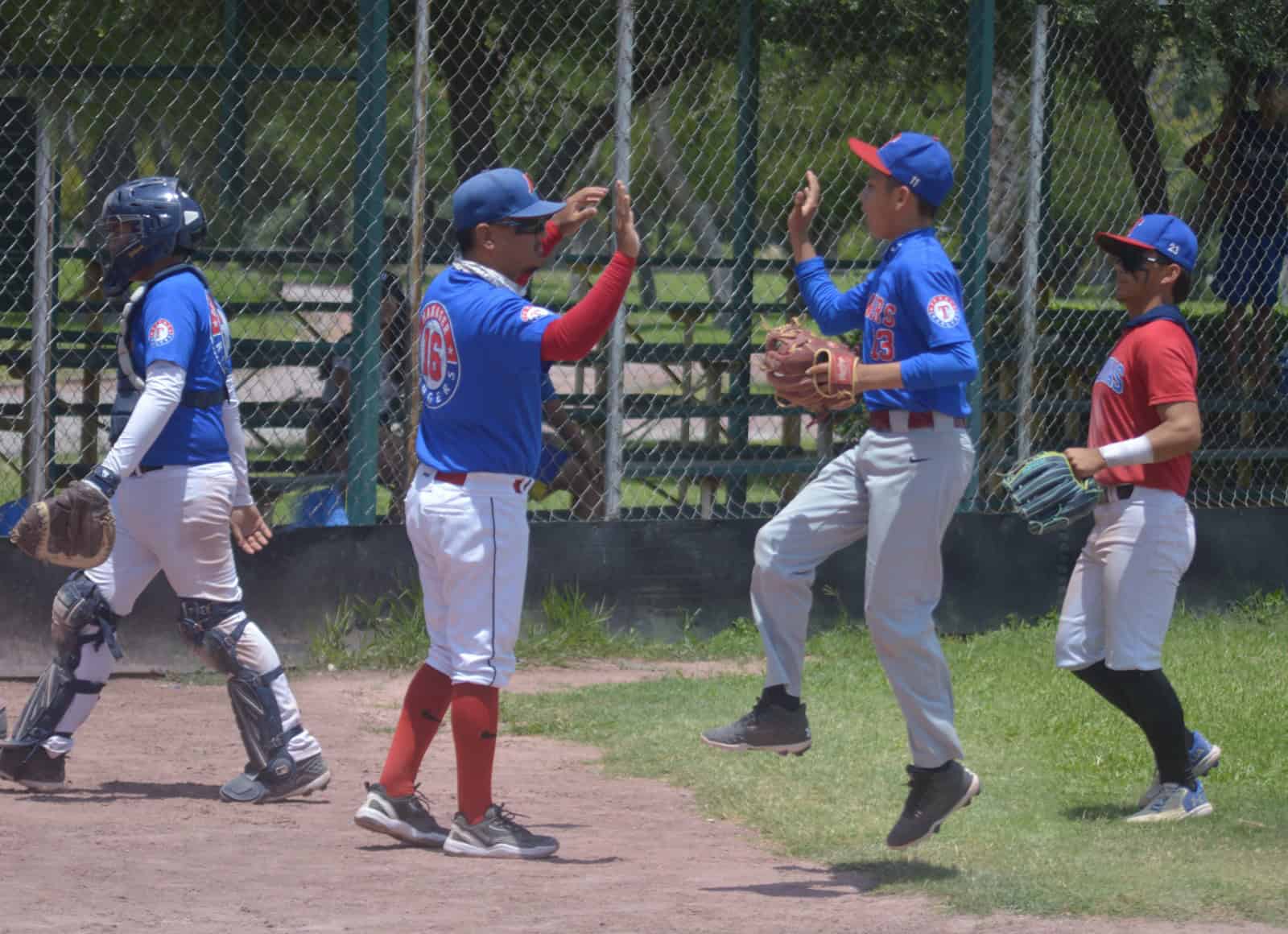 Rangers pega primero en final de 13-14 a&ntilde;os
