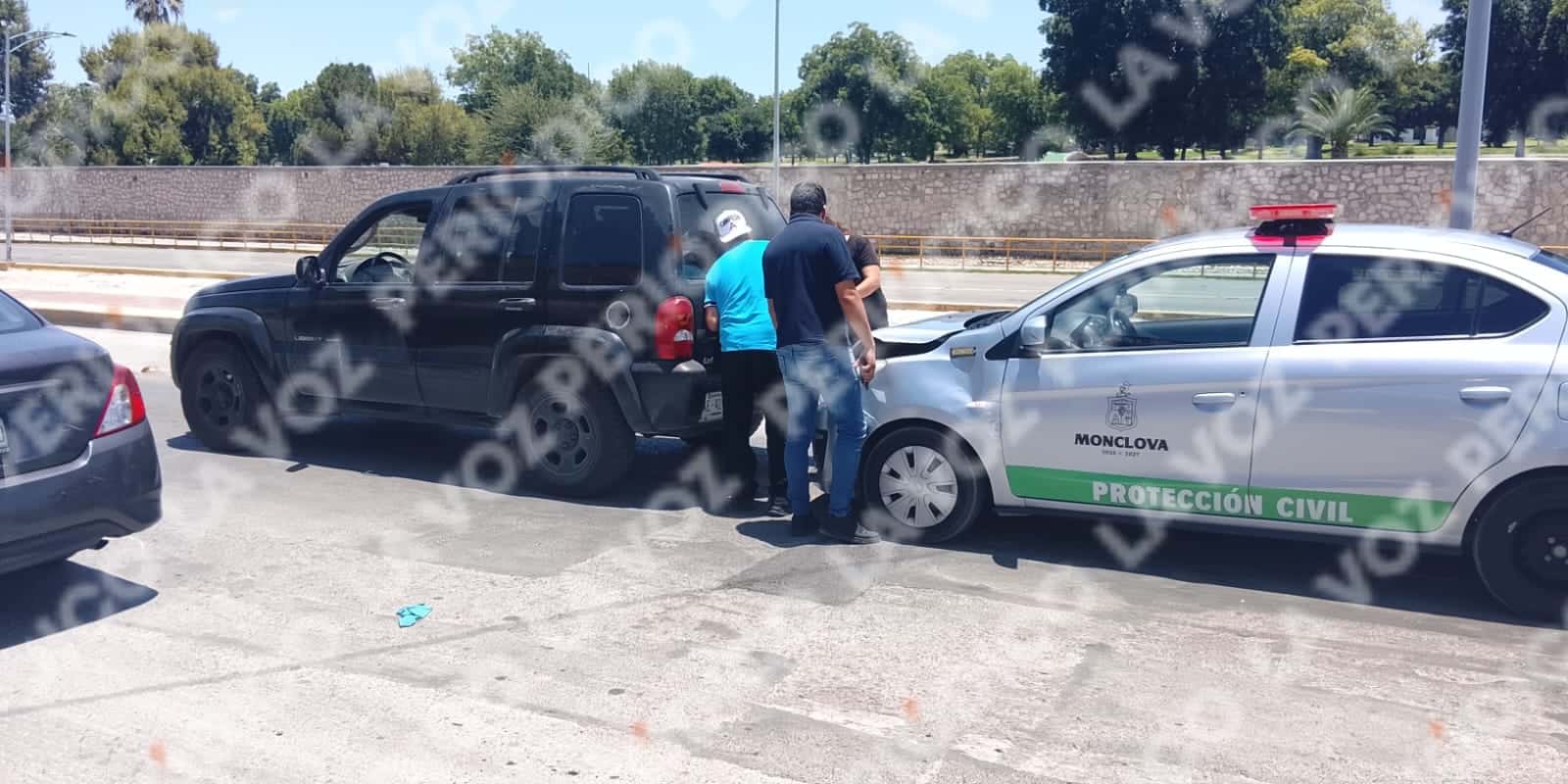 &acute;Frunce&acute; en accidente  unidad de Protecci&oacute;n Civil
