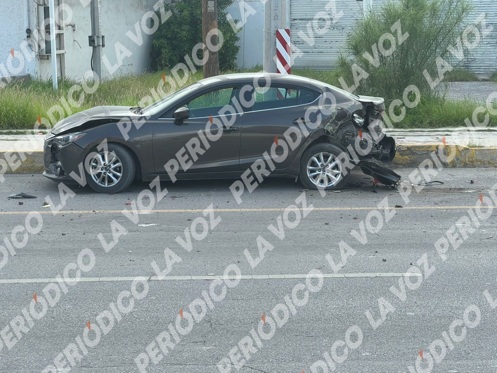 Choque m&uacute;ltiple en Monclova: tres veh&iacute;culos da&ntilde;ados
