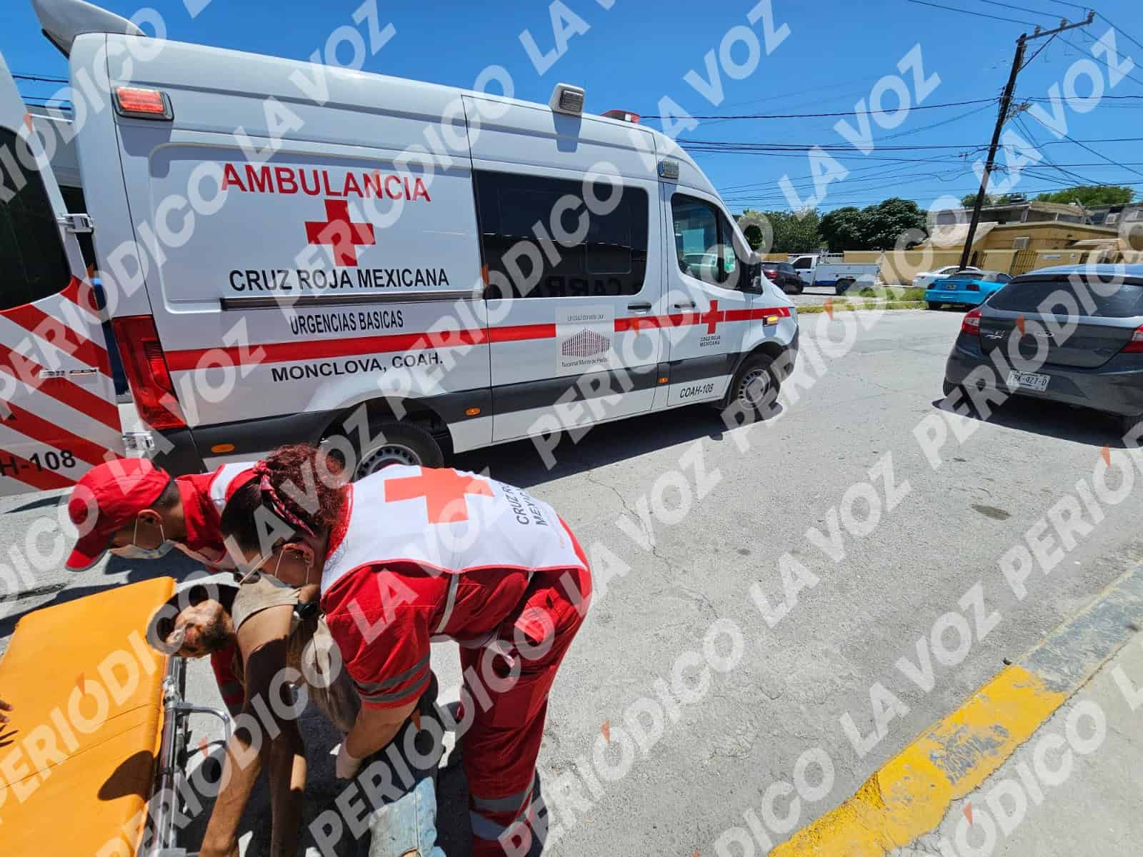 Hombre lesionado en Monclova recibe atenci&oacute;n m&eacute;dica urgente
