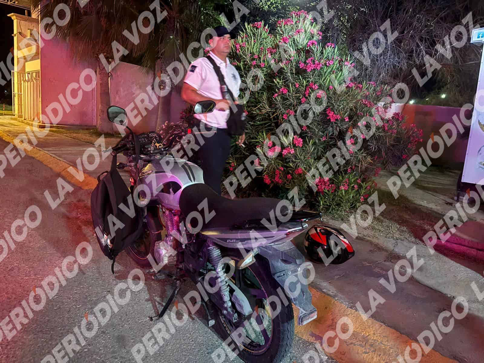 Se avienta vuelta en &acute;U&acute; y  le cierra paso a motociclista
