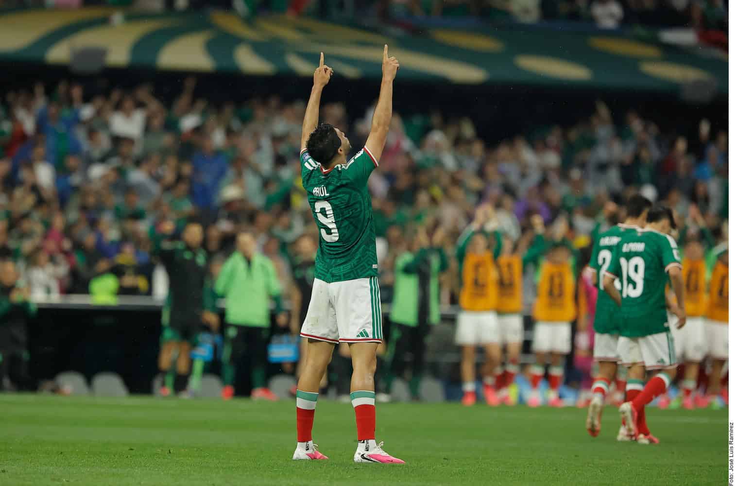 M&eacute;xico derrota a Ecuador: Javier Aguirre asegura pase a eliminaci&oacute;n directa