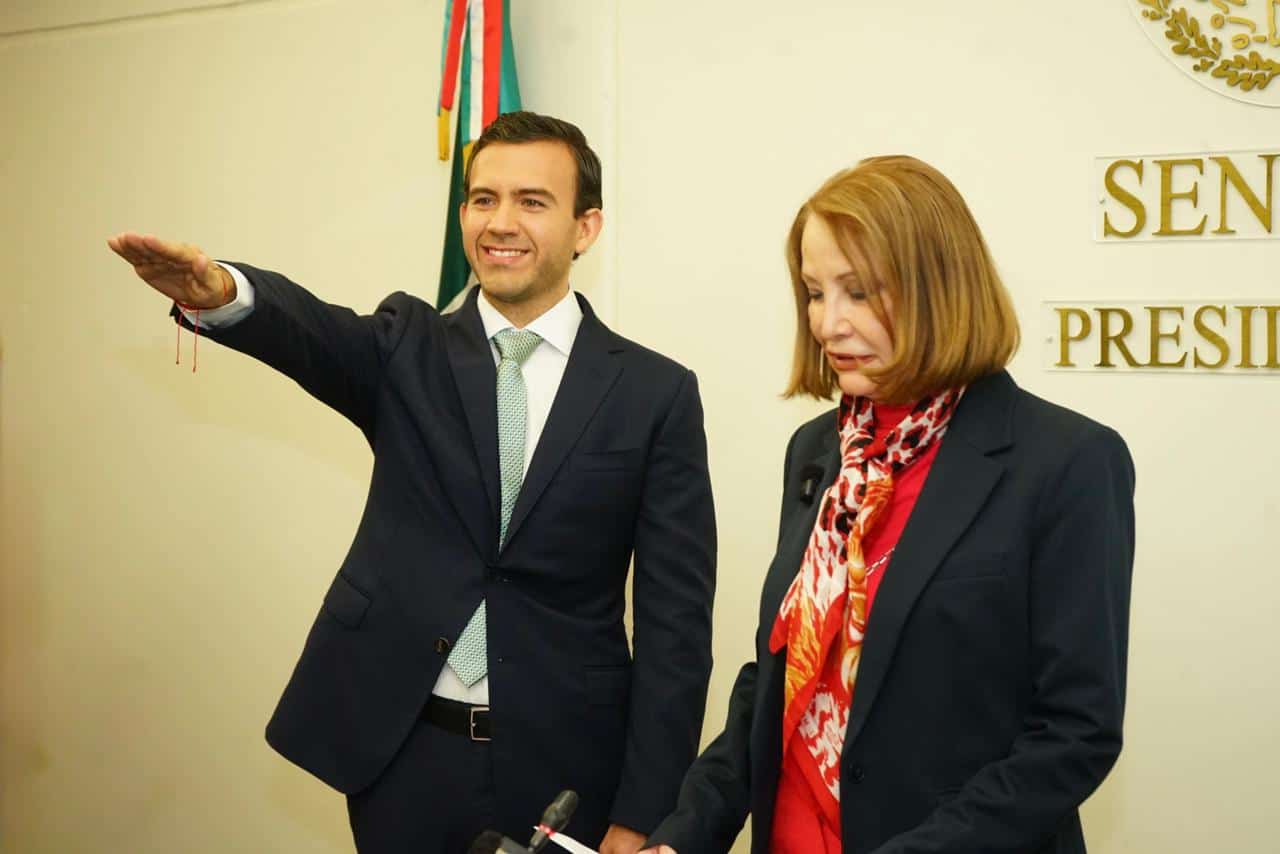 Gabriel Elizondo P&eacute;rez rinde protesta como nuevo senador de Coahuila