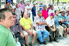 Ex trabajadores de AHMSA piden intervención en venta de la empresa