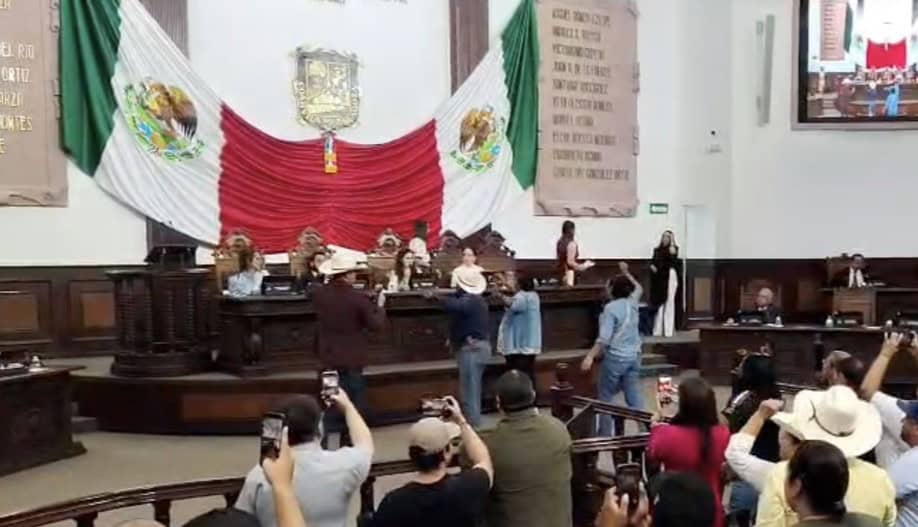 Oscar Mario Medina Martínez defiende instituciones tras incidente en Congreso