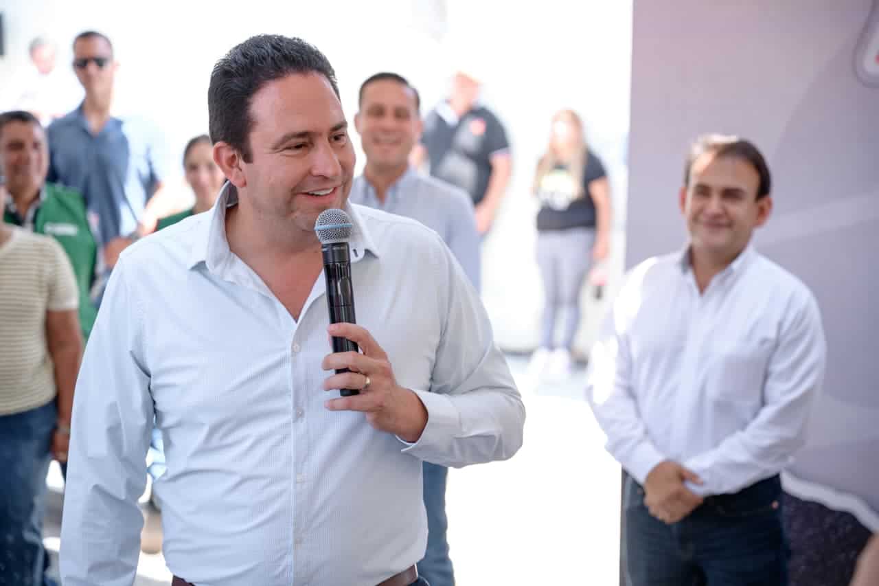 Javier Díaz González inicia obras de repavimentación en Saltillo