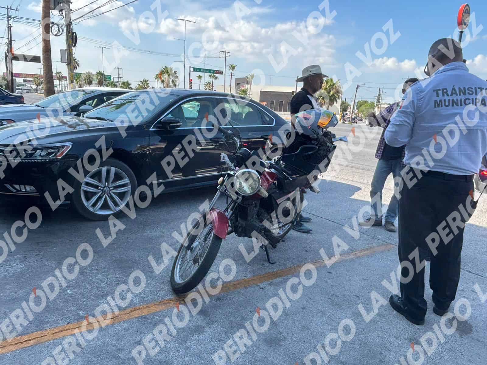 Motociclista lesionado tras choque con camioneta en Monclova