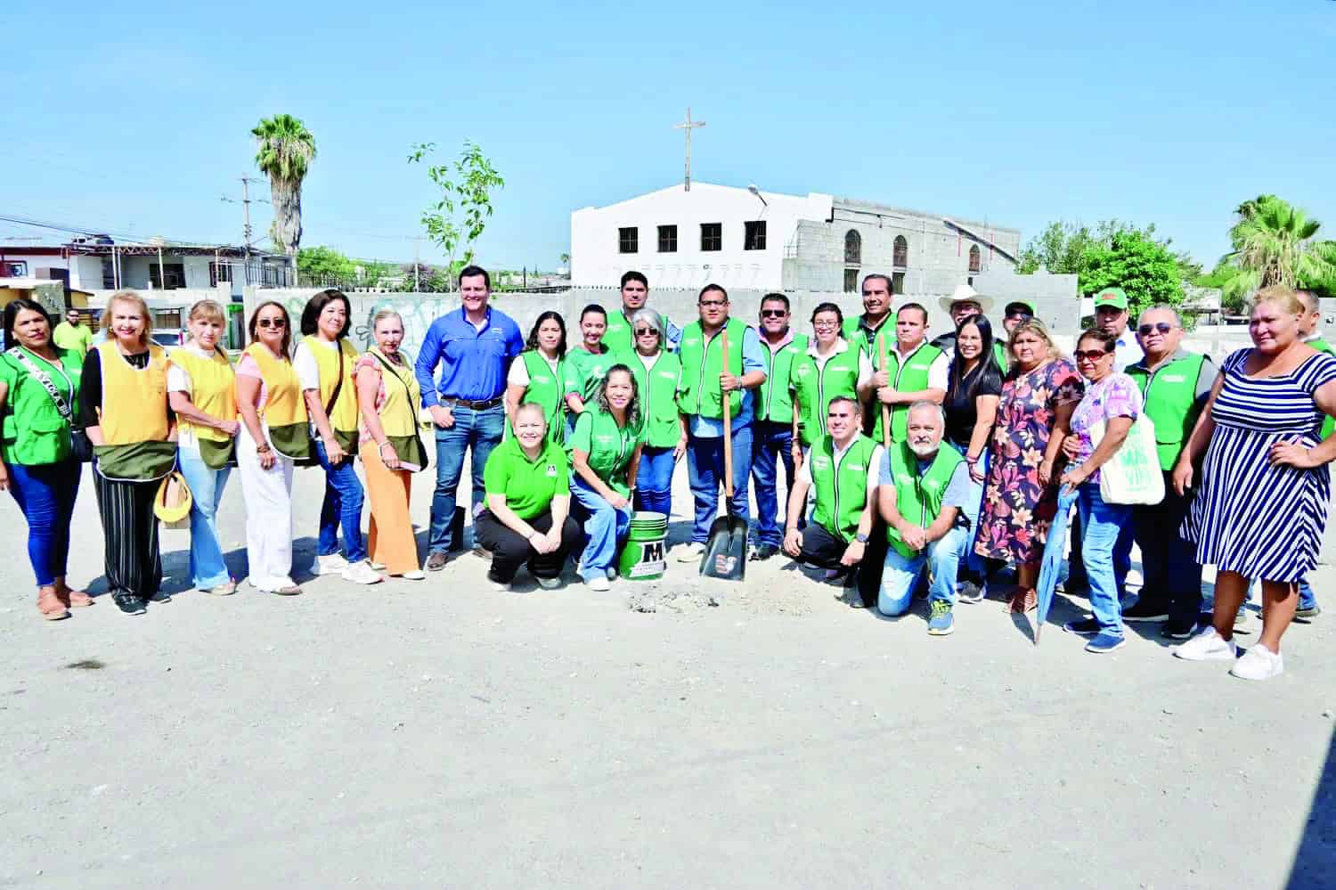 Carlos Villarreal lidera jornada de reforestaci&oacute;n en Monclova