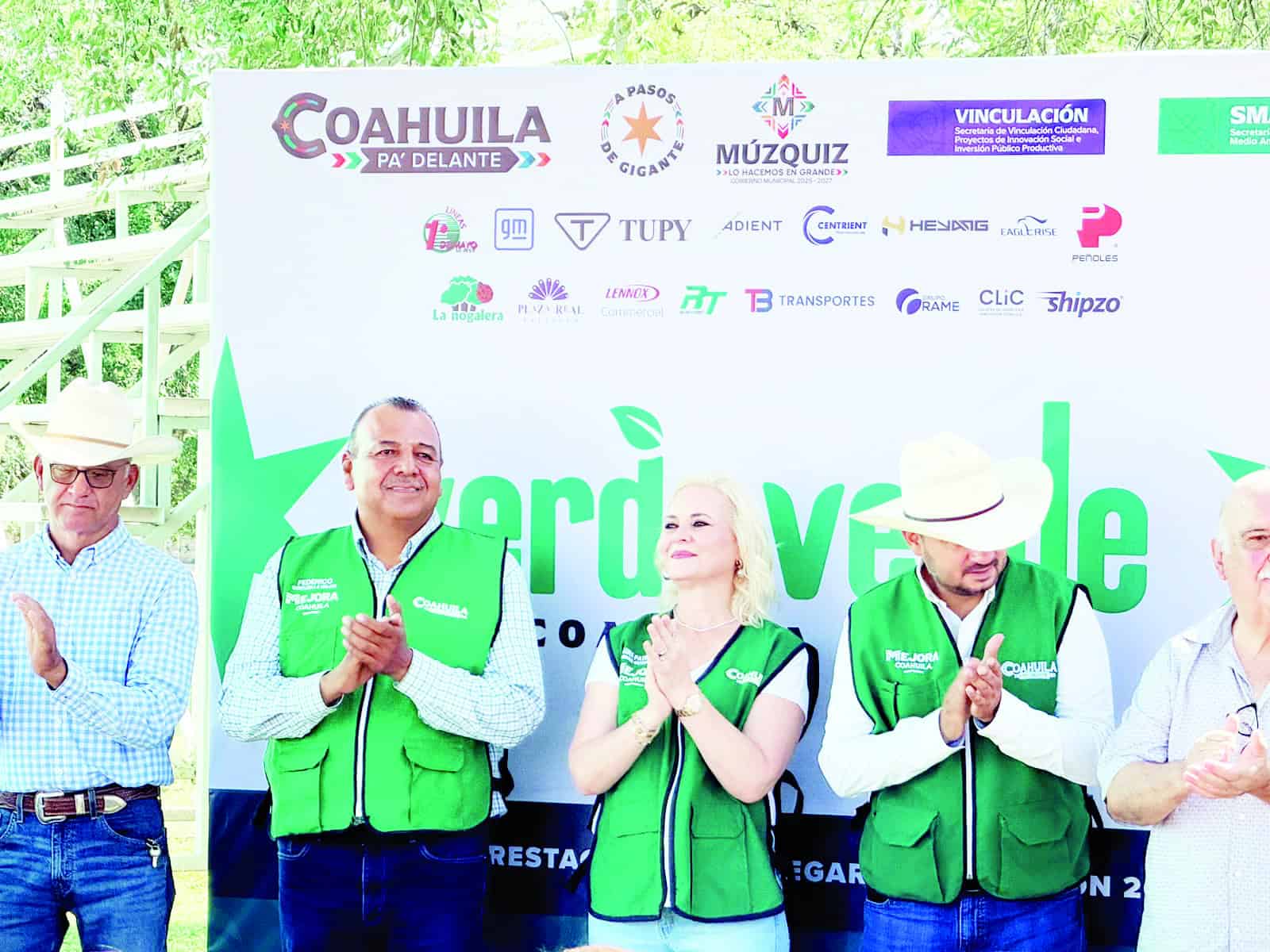 Laura Jiménez impulsa reforestación en Múzquiz: Cuidado del medio ambiente Laura Jiménez impulsa reforestación en Múzquiz: Cuidado del medio ambiente