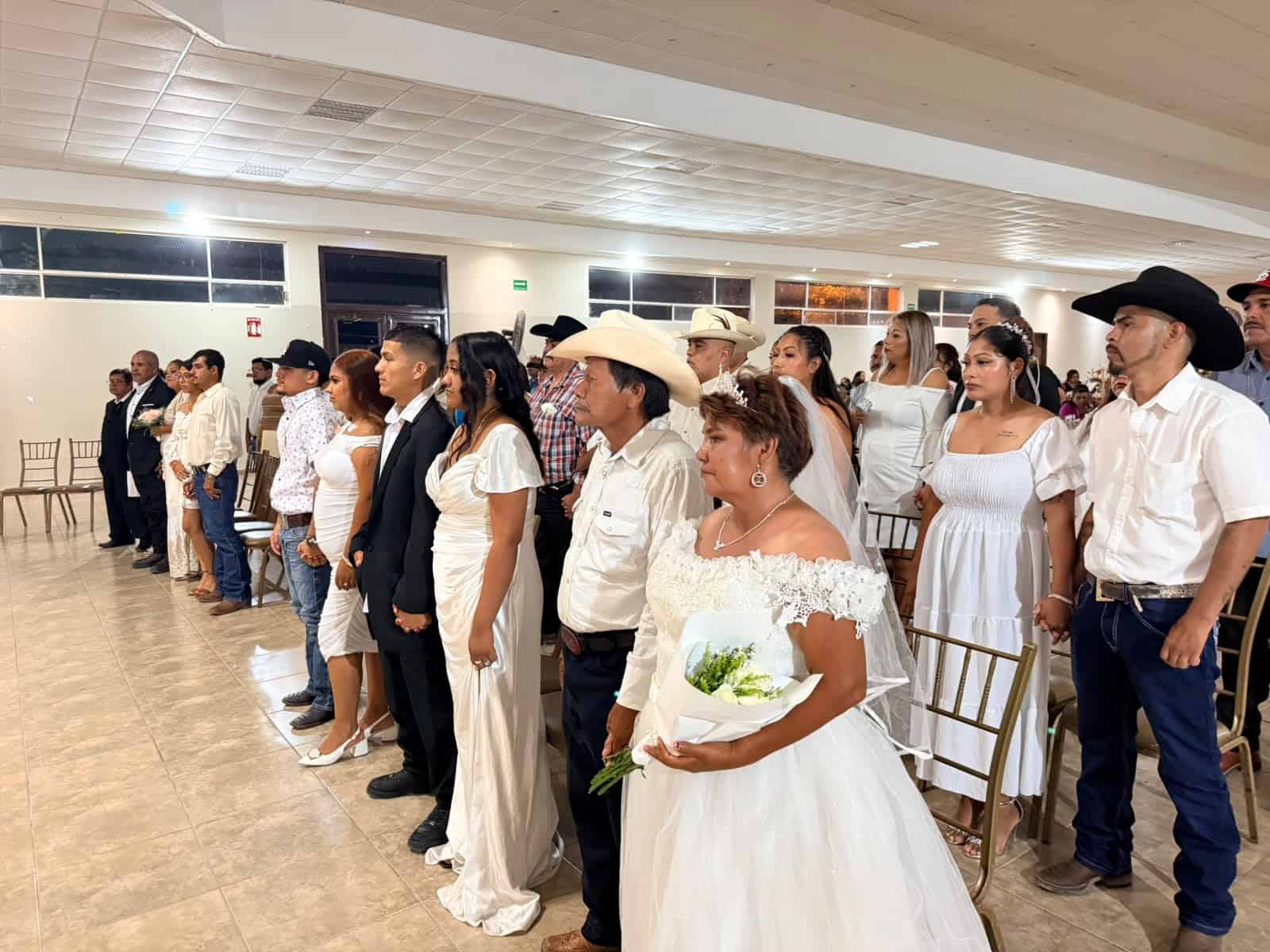 23 parejas legalizan su unión en Bodas Comunitarias: Múzquiz