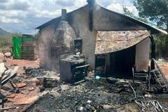 Pierde familia su casa en incendio Pierde familia su casa en incendio
