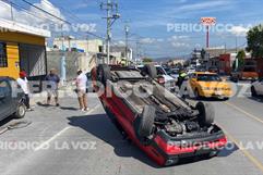 Provoca velocidad dos volcaduras en Saltillo Provoca velocidad dos volcaduras en Saltillo