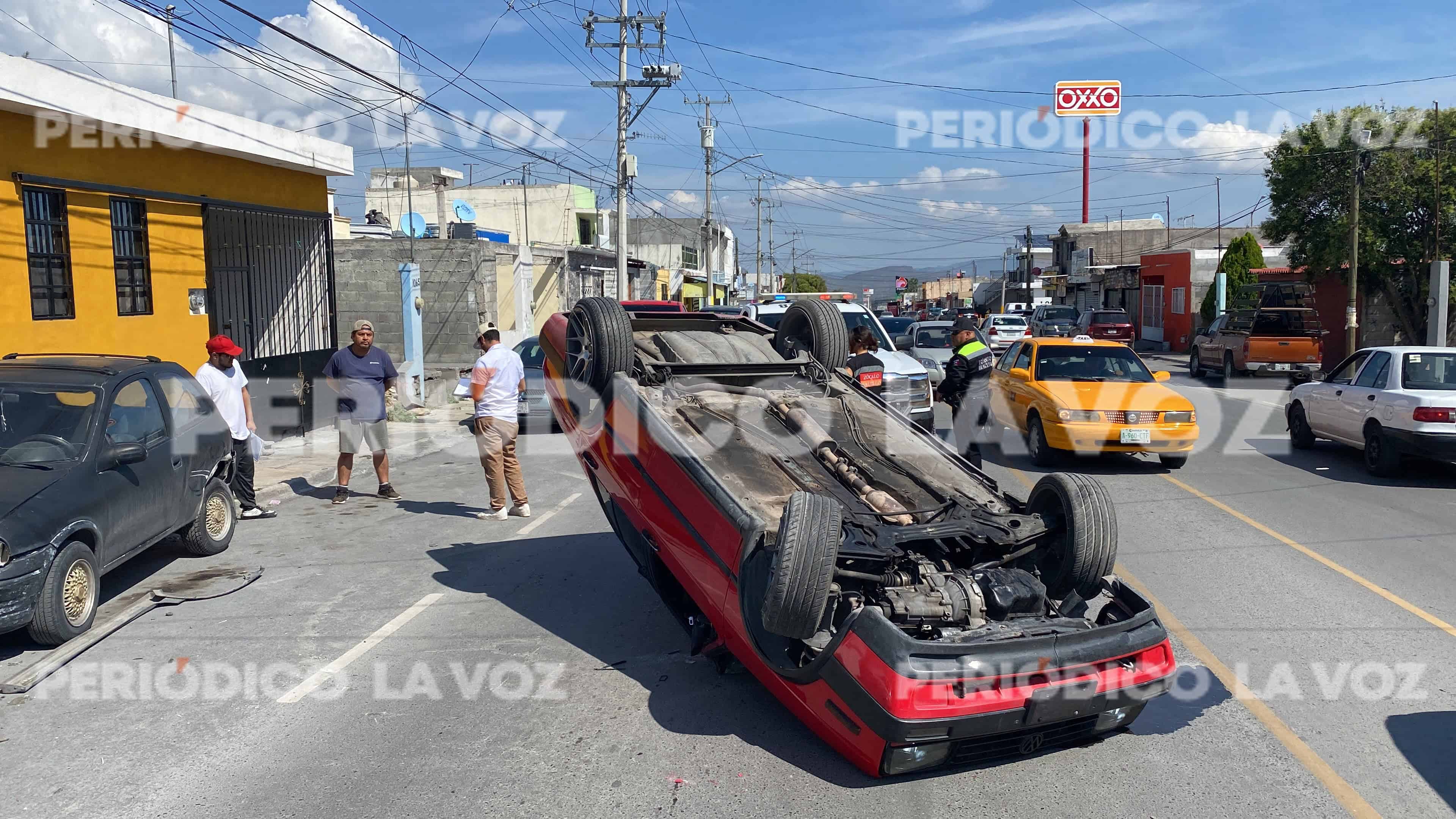 Provoca velocidad dos volcaduras en Saltillo