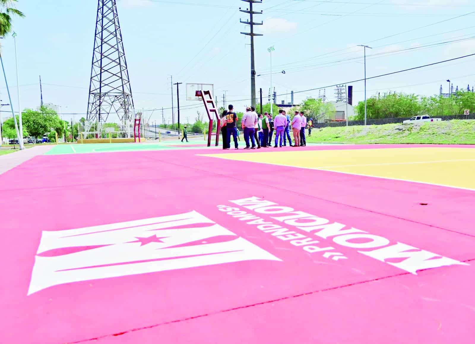 Arrancan y entregan obras en Monclova