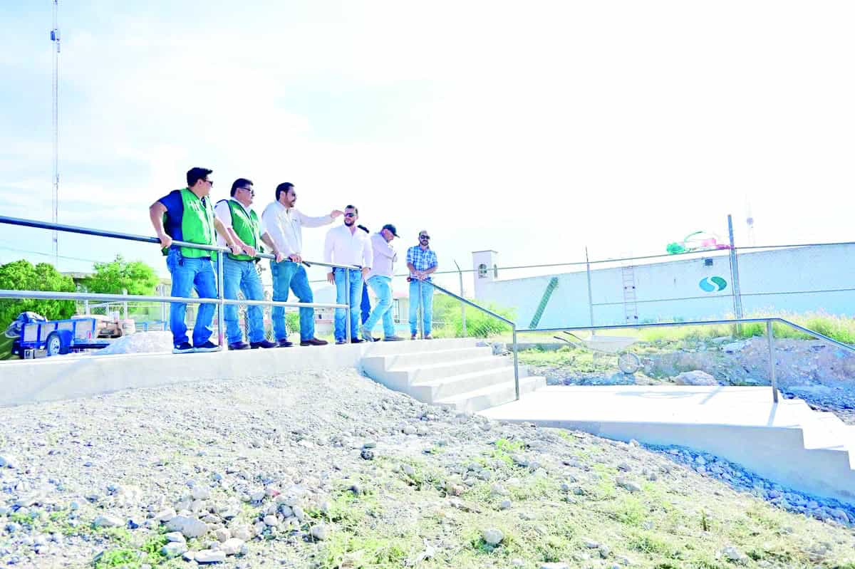 Arrancan y entregan obras en Monclova