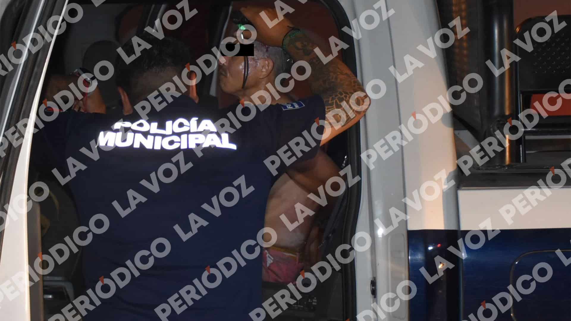 Evitan policías incendio en Miravalle