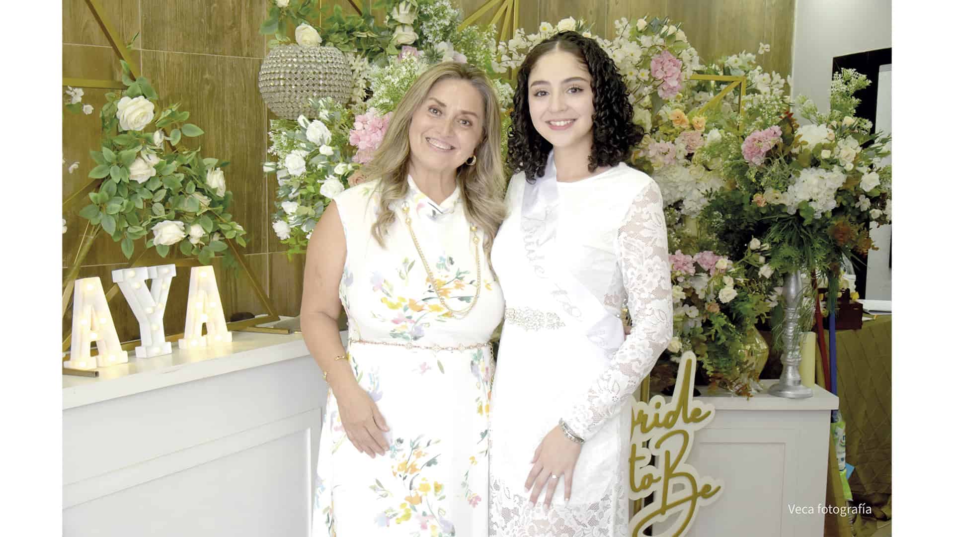 Andrea Mona celebra su despedida de soltera en un emotivo evento