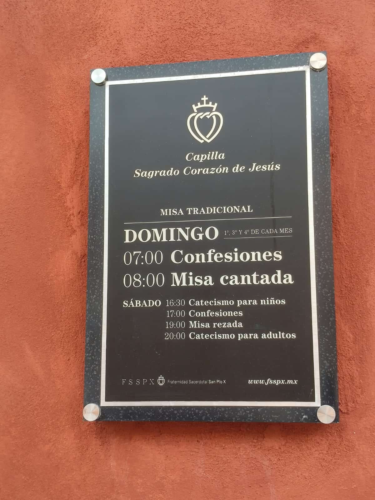 Iglesia Cat&oacute;lica en Saltillo: excomuni&oacute;n a lefebvristas por ordenaciones