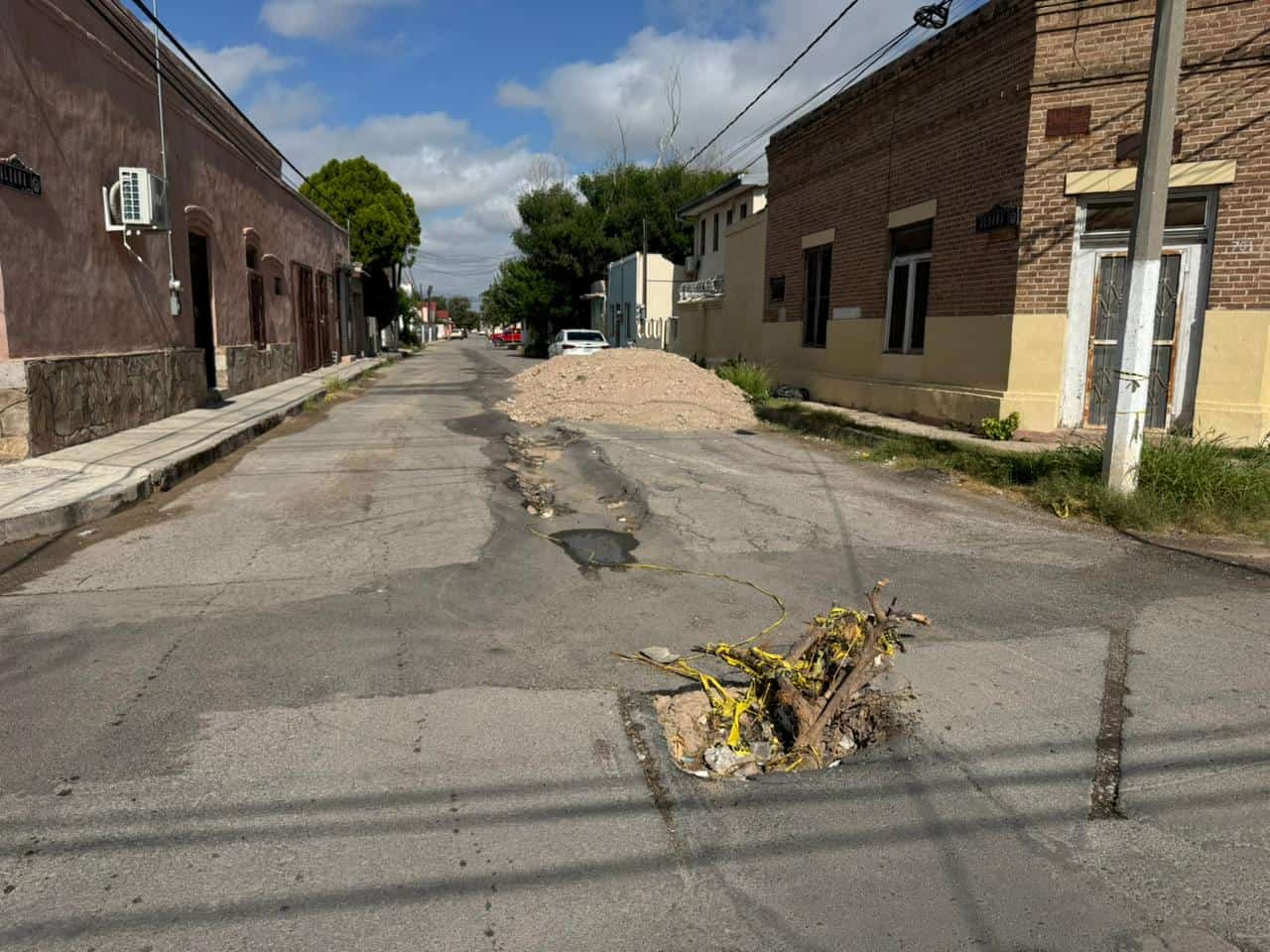 Denuncian socavón y obra inconclusa en la colonia Mundo Nuevo de Piedras Negras
