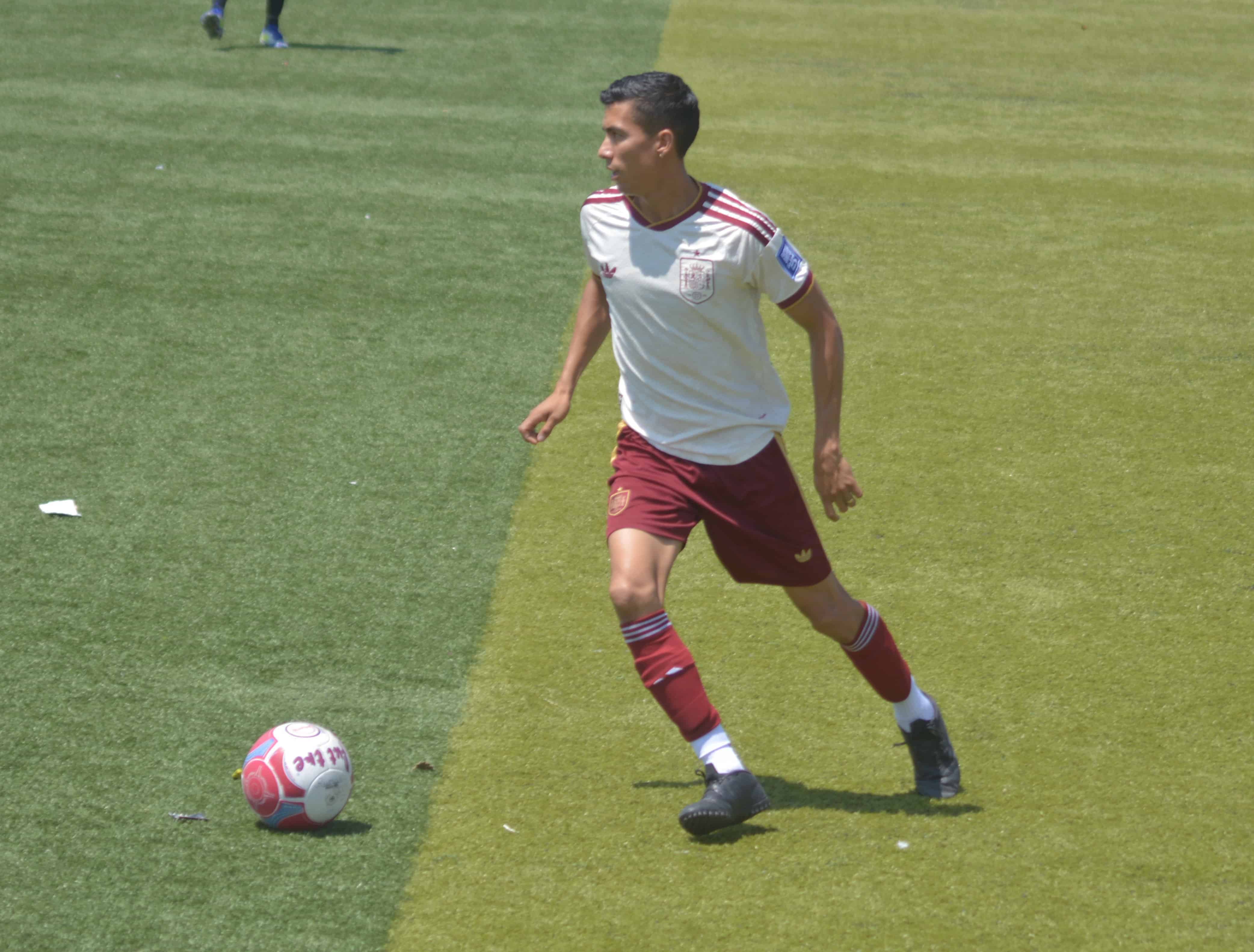 Miguel Espinoza anota 6 goles y Cobras FC golea a Nueva Creaci&oacute;n
