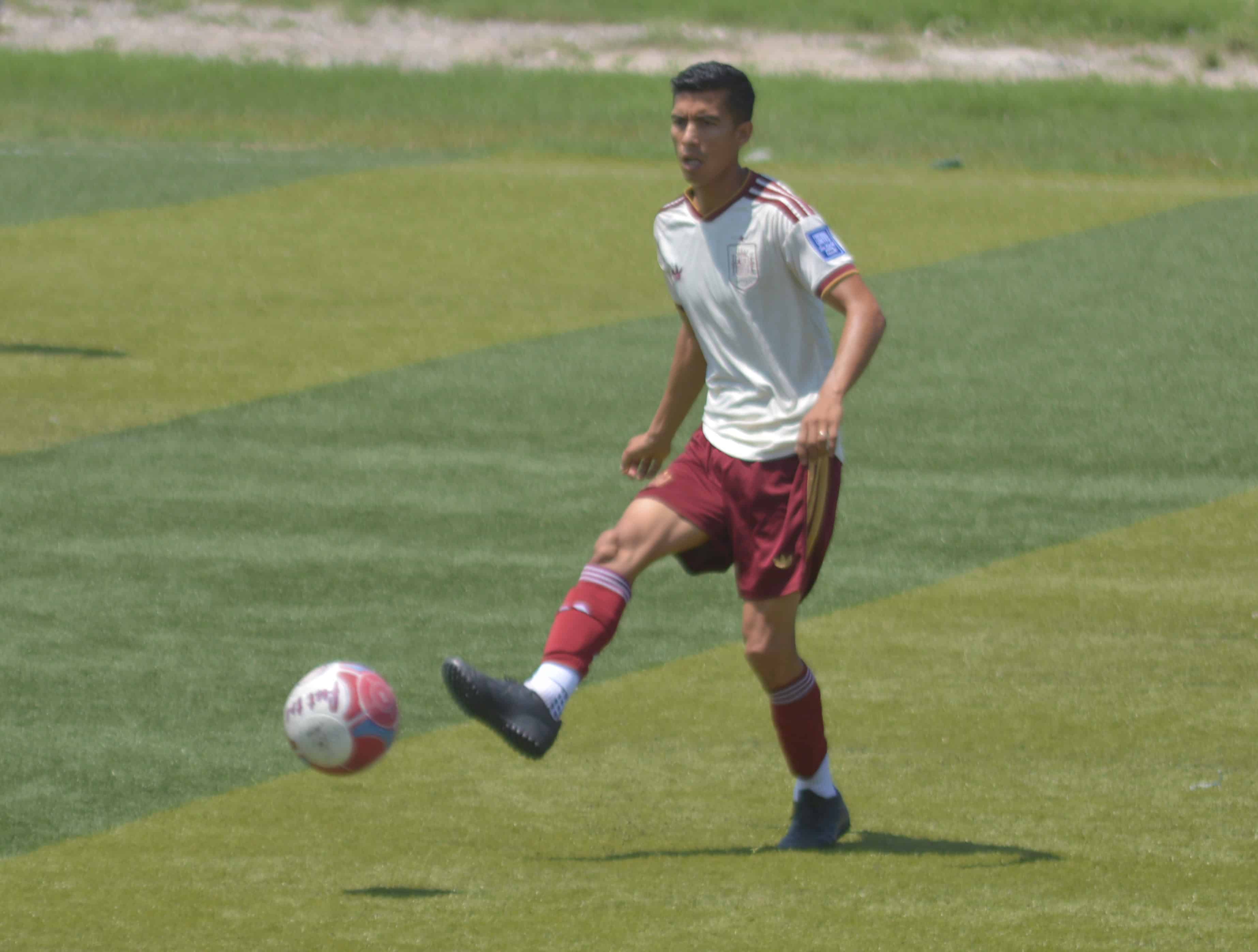 Miguel Espinoza anota 6 goles y Cobras FC golea a Nueva Creaci&oacute;n