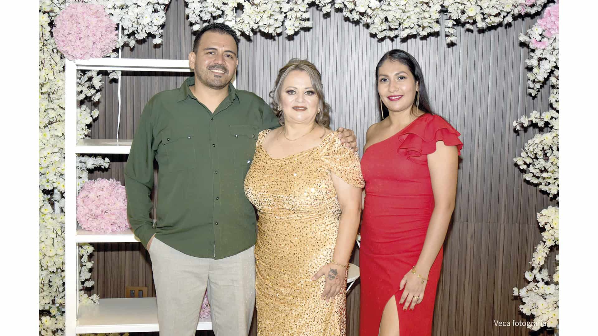 Erika S&aacute;nchez celebra su cumplea&ntilde;os n&uacute;mero 50 con familiares y amigos