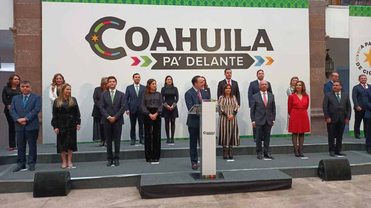 Cambios en el gabinete de Manolo Jim&eacute;nez se anunciar&aacute;n tras vacaciones