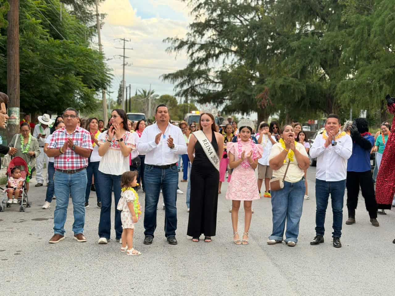 El alcalde Javier Flores celebra la Callejoneada en San Buenaventura