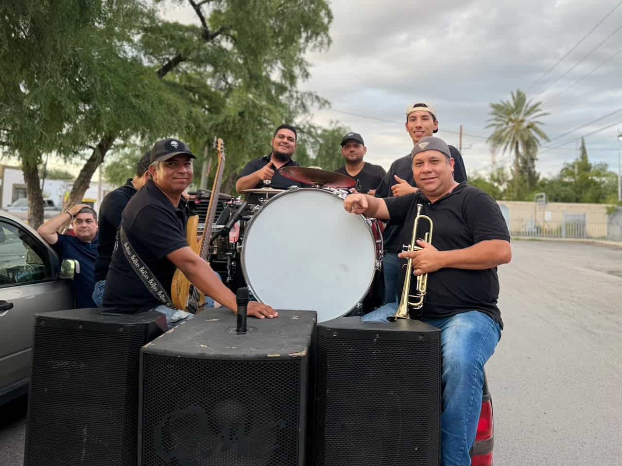 El alcalde Javier Flores celebra la Callejoneada en San Buenaventura