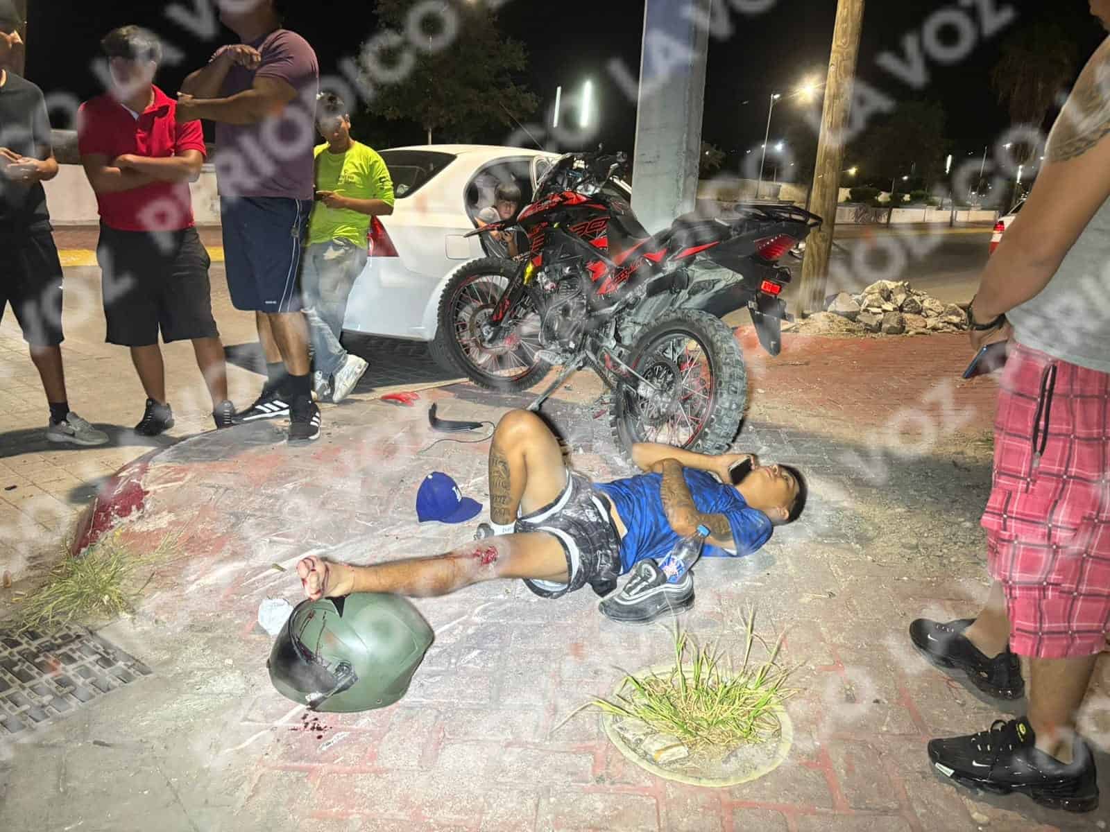 Motociclista Christopher resulta herido en accidente vial en Monclova