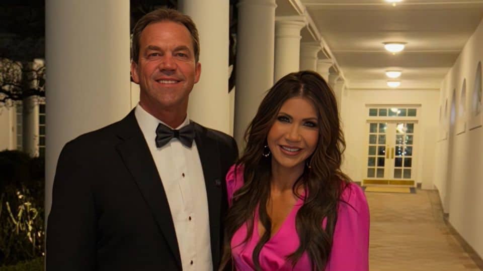 Divorcio de Kristi Noem: Esc&aacute;ndalos familiares sacuden Washington