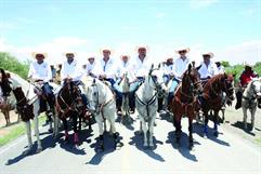 Manolo Jiménez celebra la Cabalgata de San Buenaventura en Coahuila
