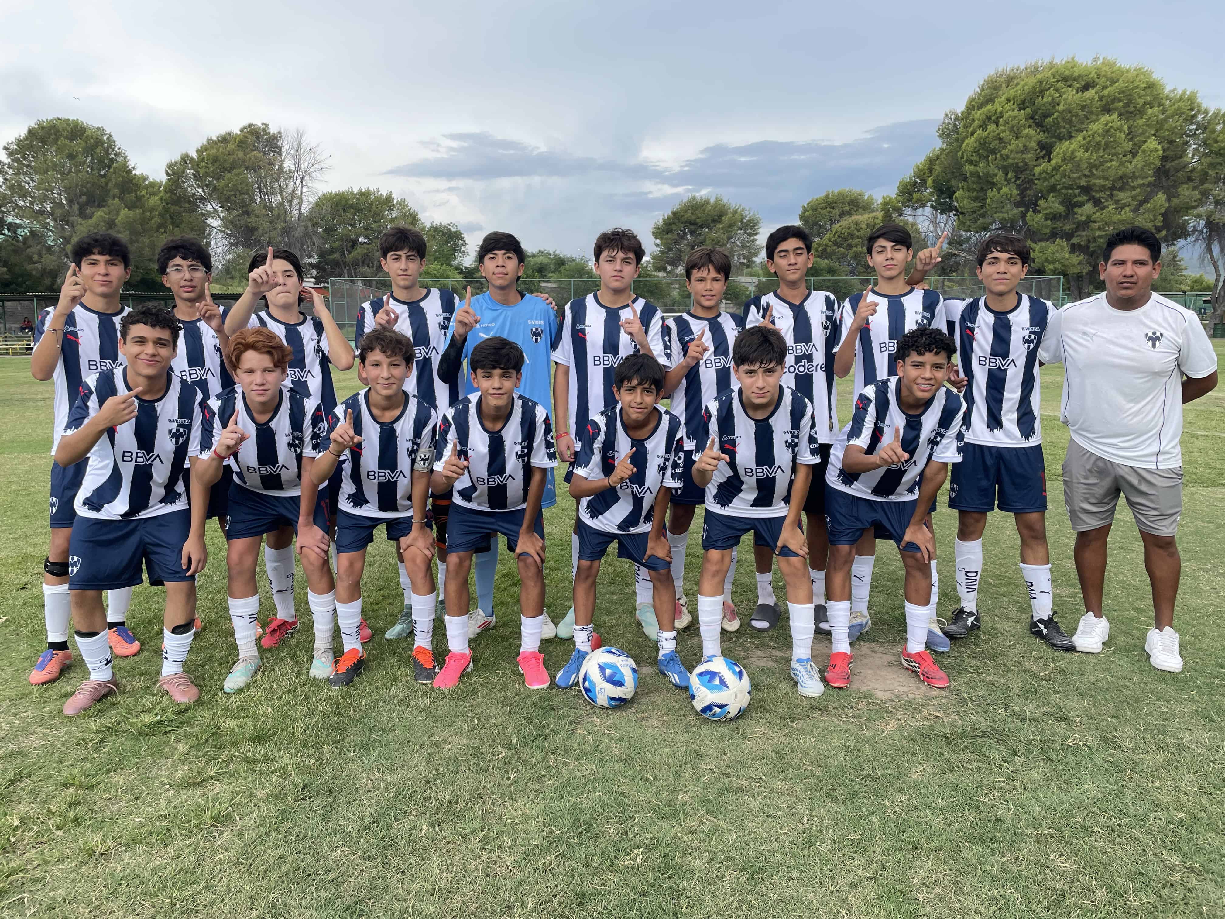 Rayados 12 gana final juvenil A en emocionante tanda de penales
