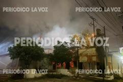 Monclova: incendio en locales abandonados provoca movilización de Bomberos y Policía