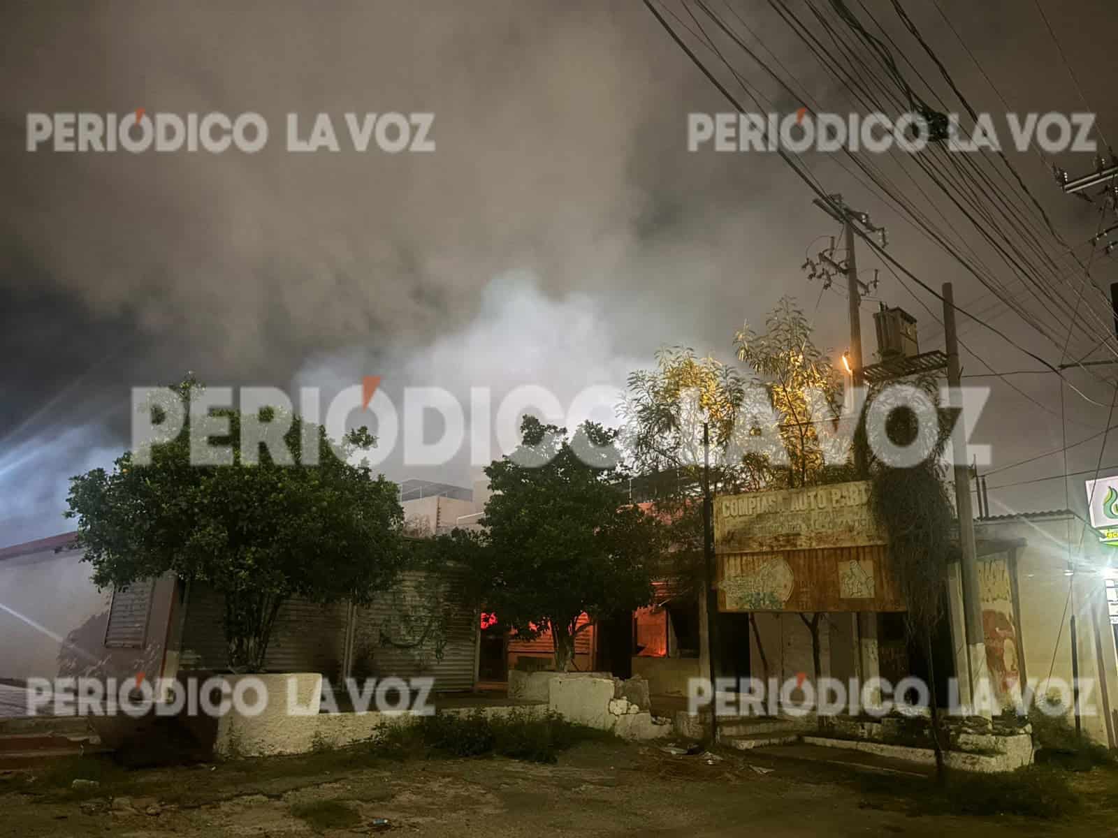 Monclova: incendio en locales abandonados provoca movilizaci&oacute;n de Bomberos y Polic&iacute;a