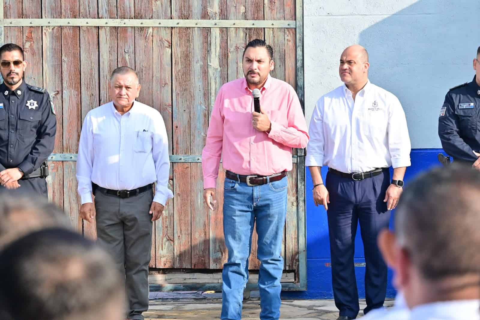 Carlos Villarreal refuerza la seguridad p&uacute;blica en Monclova