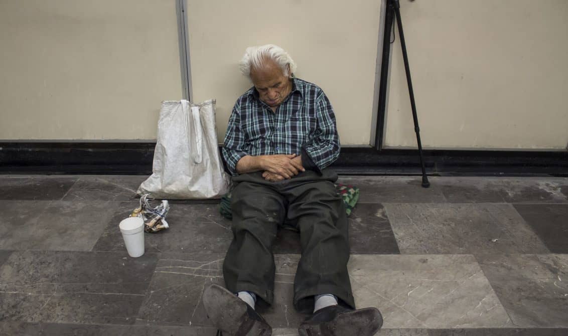 Acciones legales ante abandono de adulto mayor en Frontera