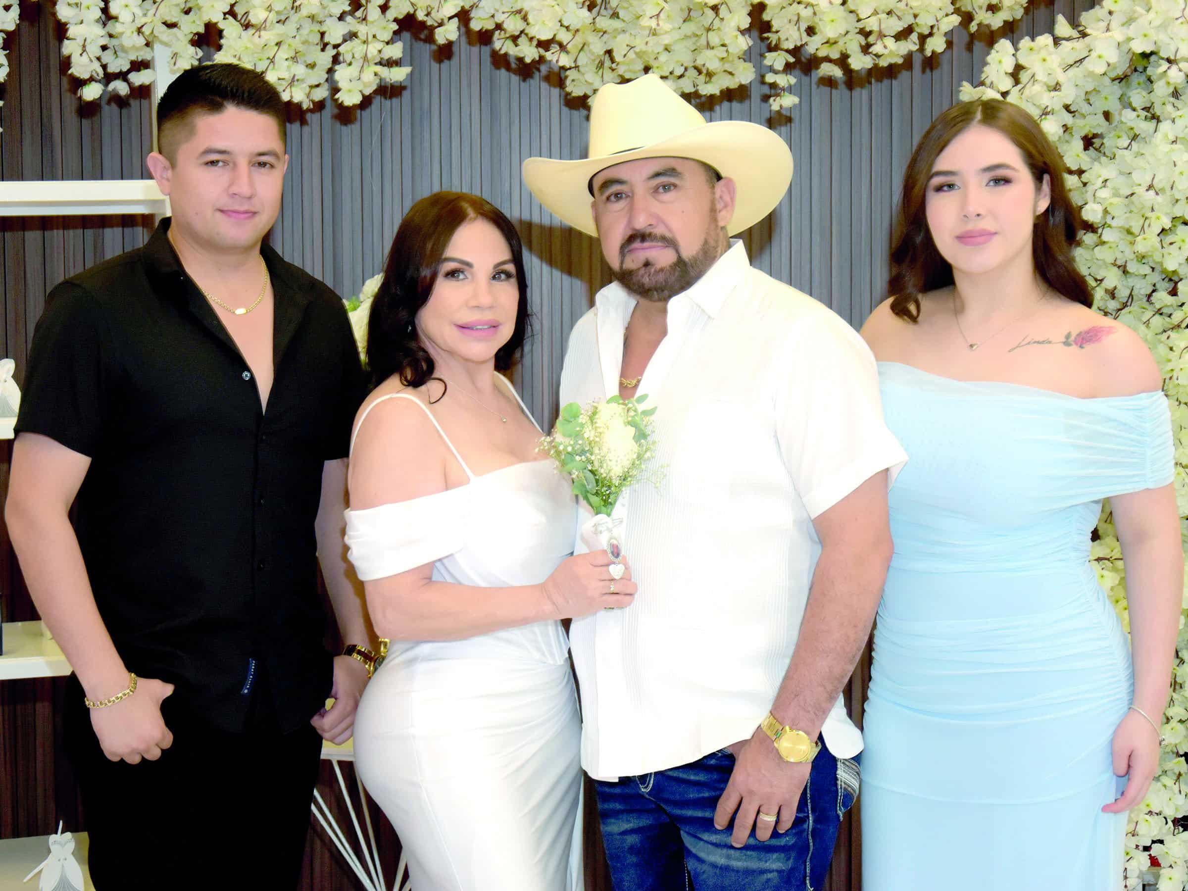 Calixto Garc&iacute;a y Sandra Guerra celebran su uni&oacute;n matrimonial en familia