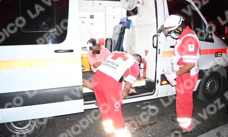 Balean con rifle de balines a hombre en la hipódromo