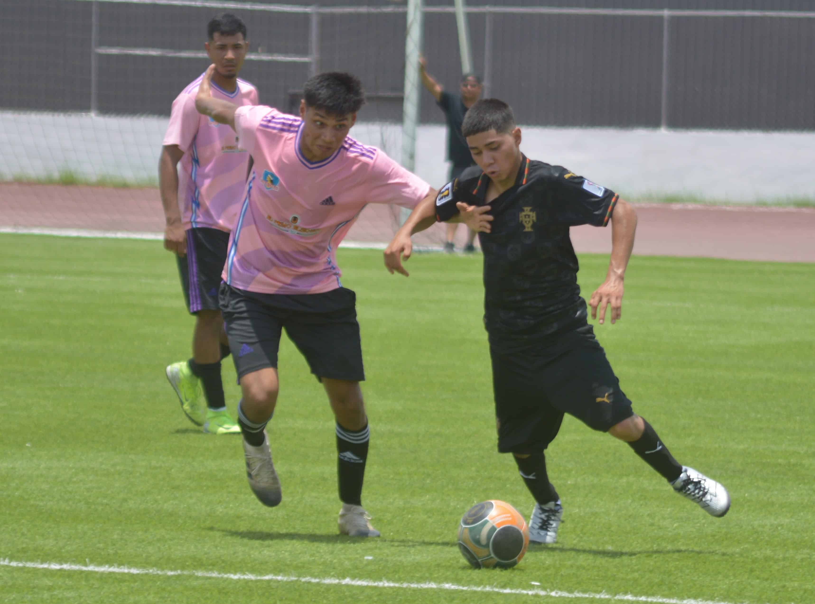 Deportivo Bella y Real Colo Colo empatan 2-2 en el Clausura 2026