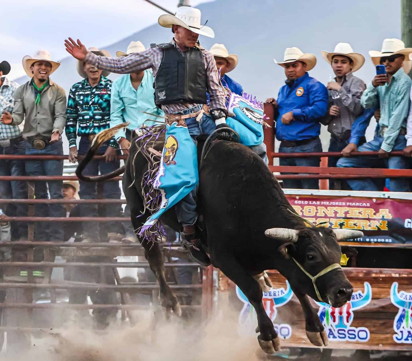 Brayan Medina regresa al evento que marc&oacute; su carrera en el rodeo