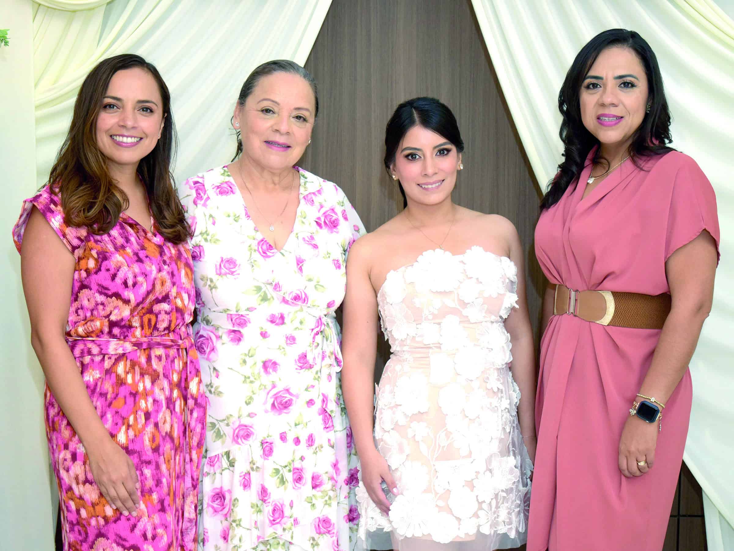 Vanessa Palacios celebra su despedida de soltera en Coahuila
